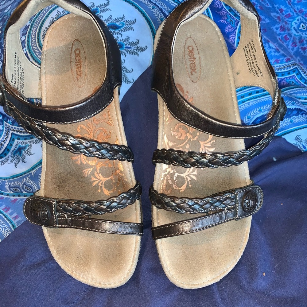 Aetrex bronze Julian sandal size 38